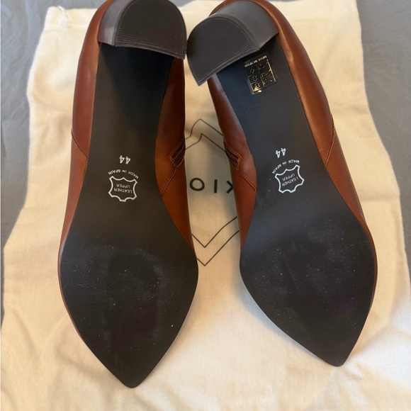 Dalton Pointed Ankle Boot - Maple - Picture 7 of 11